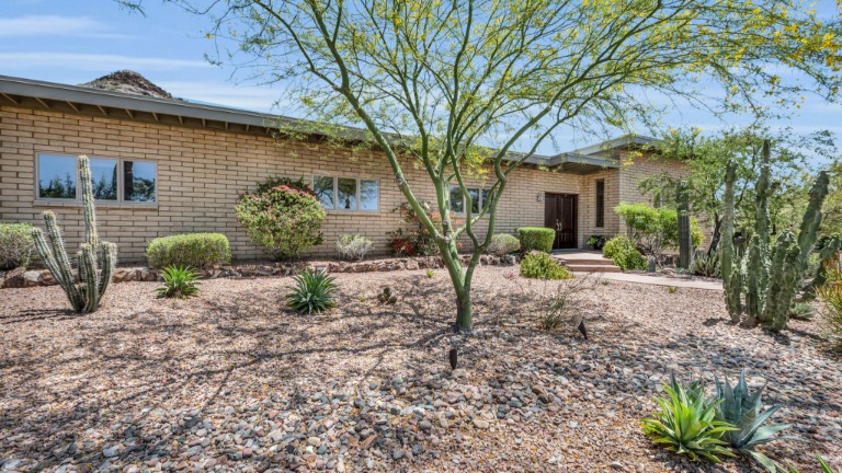 7011 N 22ND WAY, Phoenix, AZ 85020 Steve Caniglia North&Co.